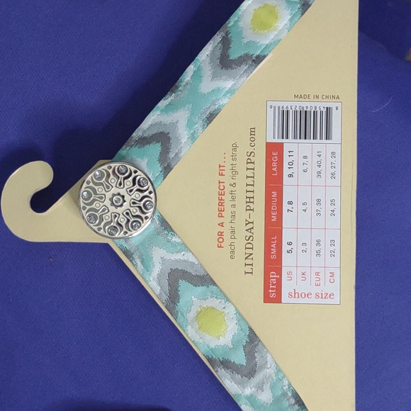 Switch flops by Lindsay Phillips set of 6 - Picture 3 of 11